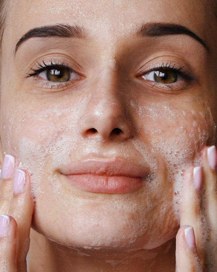 Best Face Cleansing Foam | Skincare Essentials | L’Eau Swiss